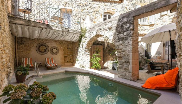  Uzès 1