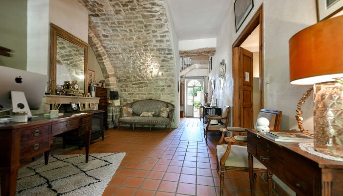  Uzès 2