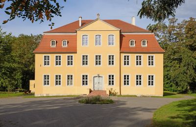 Biens historiques, Château baroque avec lac privé près de Leipzig