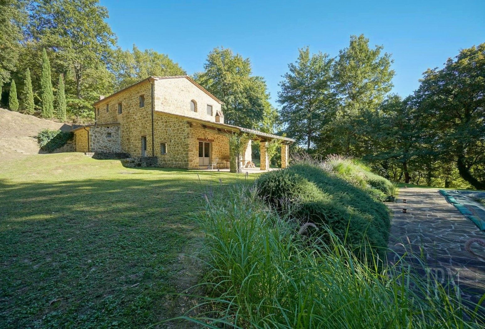 Photos Maison de campagne en situation privée entre Ombrie et Toscane