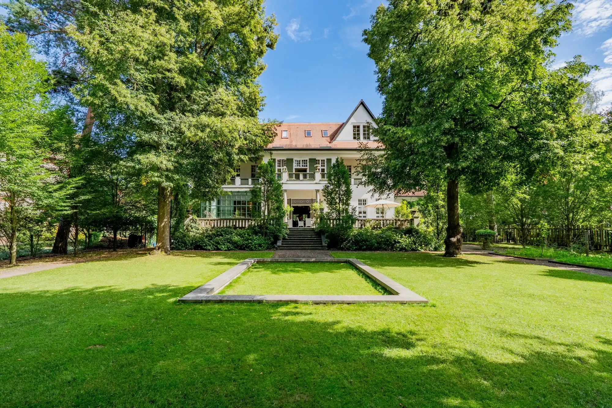 Photos Repräsentative Landhaus Villa in bester Lage von Berlin-Schlachtensee