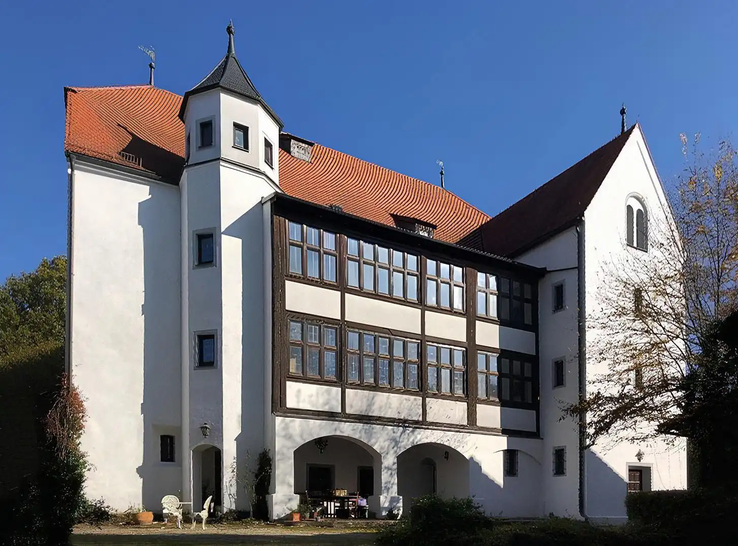 Photos Saniertes kleines Schloss im Süden Bayerns