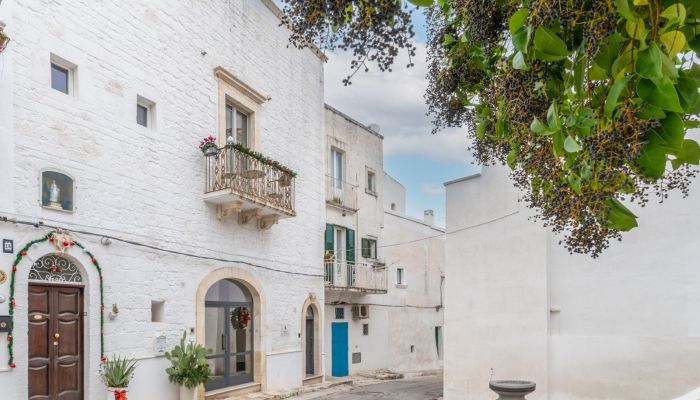 Maison bourgeoise rénovée haut de gamme au cœur d’Ostuni, avec terrasses panoramiques