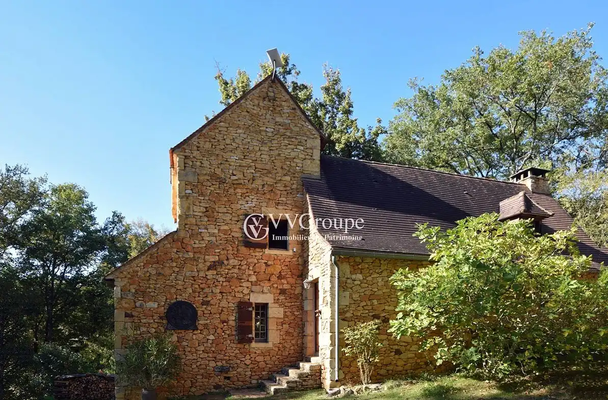 Photos Logis du 17ème siècle rénové en pierre sur 2,5 hectares secteur Gourdon-Lot