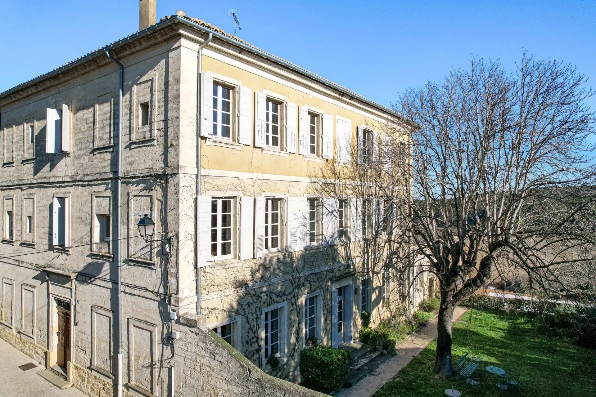 Photos Somptueuse demeure de 665 m² avec jardin et piscine