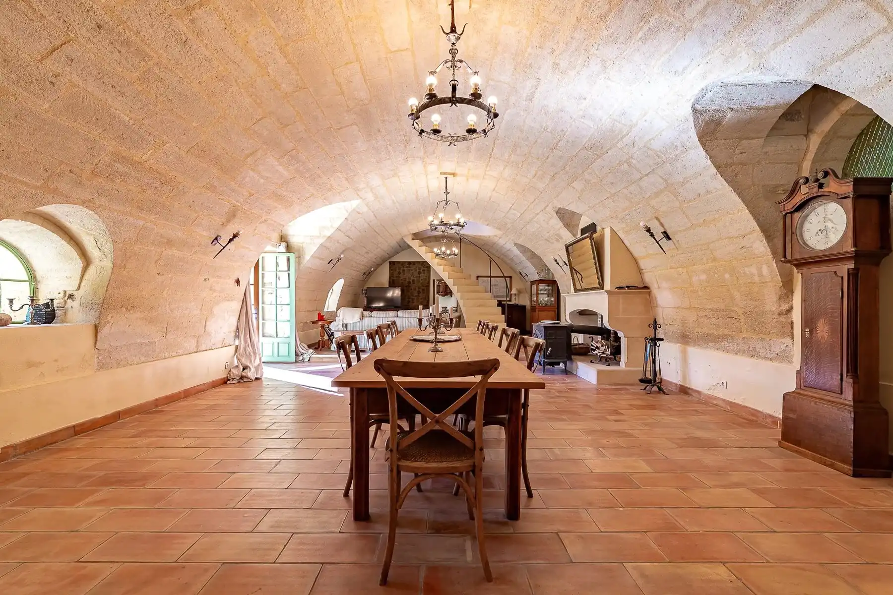 Photos Mas du 18ème siècle avec 2 appartements - Village proche d'Uzès