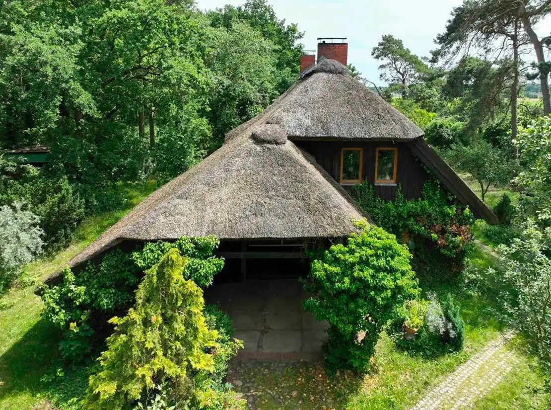 Photos Romantisches Landhaus mit Reetdach in Alleinlage am Oderhaff in Ostseenähe