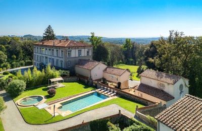 Château à vendre Capannori, Toscane, Situation du bien