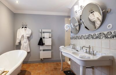 Château à vendre Uzès, Occitanie, Image 18/32