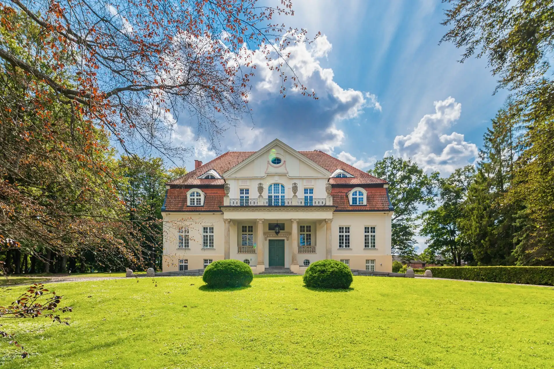 Photos Manoir de style néoclassique dans la région de Warmie-Poméranie – 25 ha