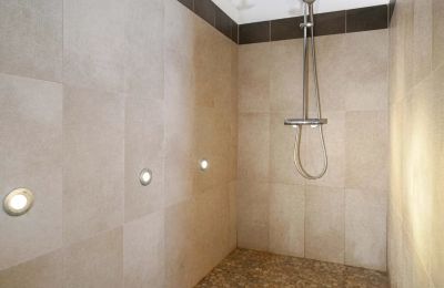 Propriété historique à vendre Uzès, Occitanie, Image 18/20