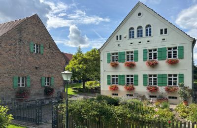Biens de caractère, Ancien corps de ferme dans la région frontalière entre la Pologne, l’Allemagne et la République tchèque