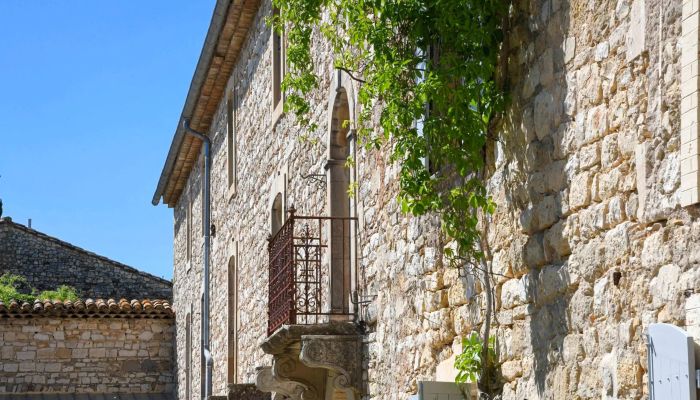 Mas provençal à Uzès - quatre suites, piscines et maisons d'hôtes