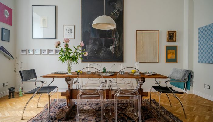 Appartement de trois pièces dans un immeuble de rapport historique