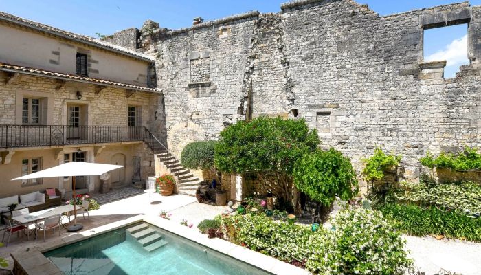  Uzès 1