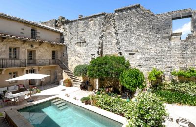 Biens de caractère, Propriété d'exception avec restauration raffinée proche d'Uzès