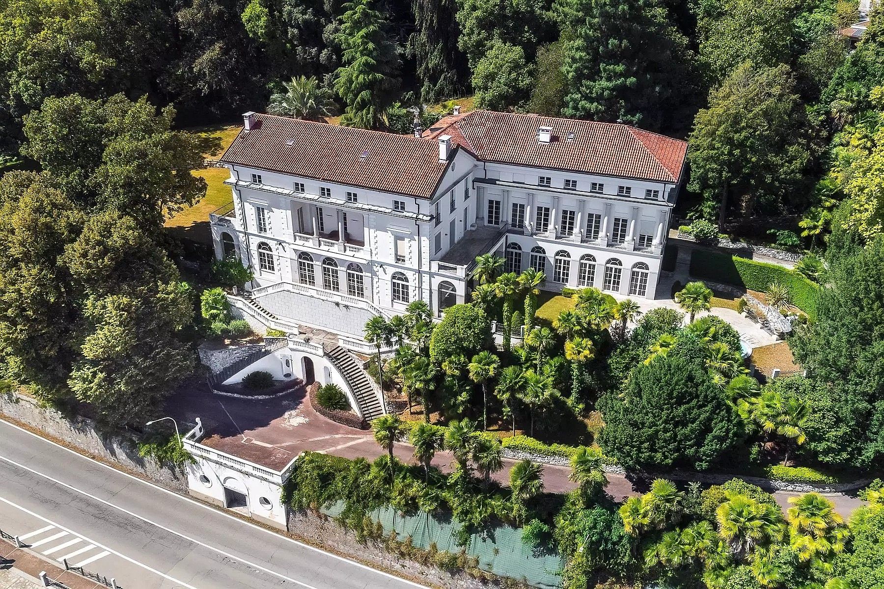 Photos Villa/hôtel de prestige sur les rives piémontaises du lac Majeur