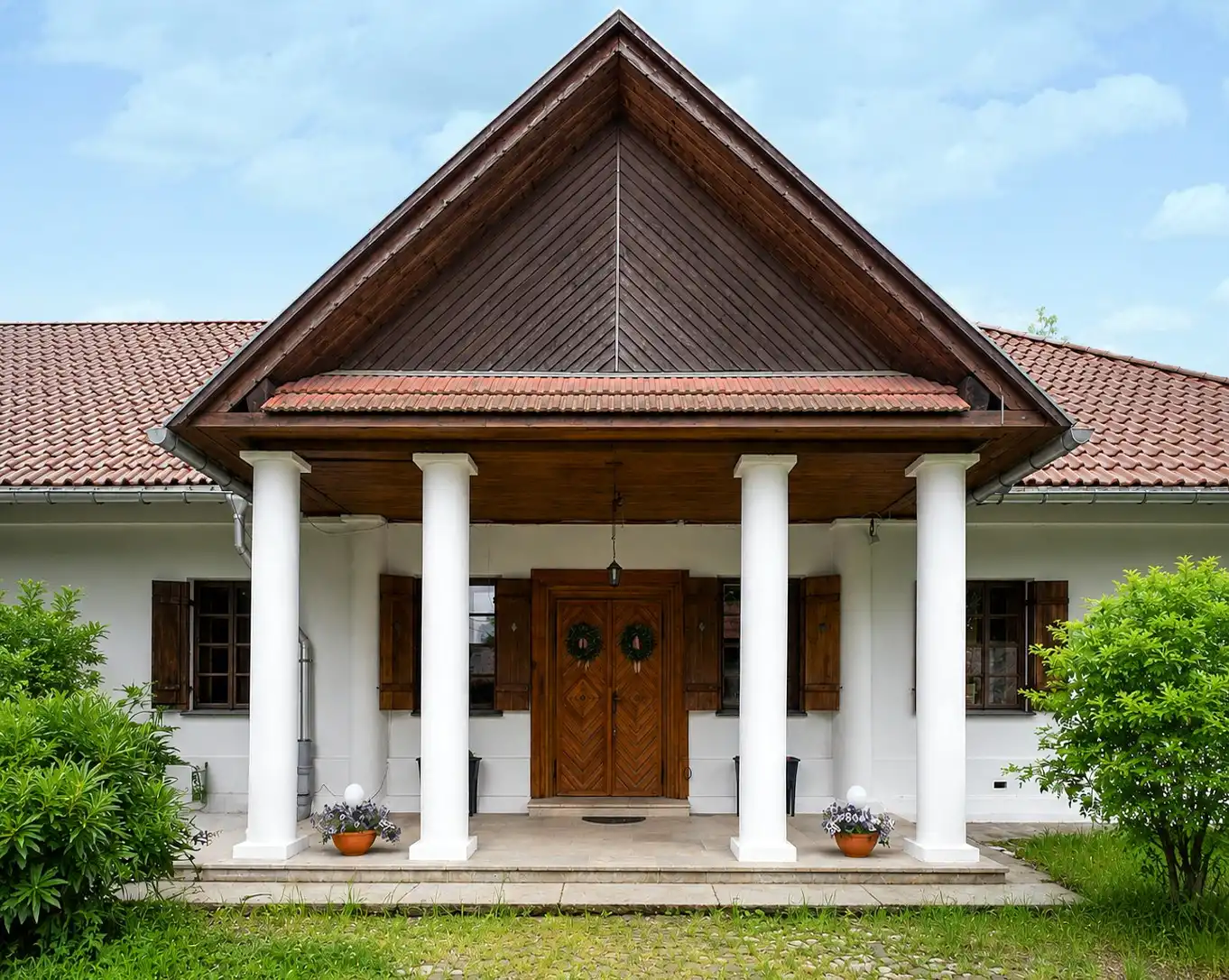 Photos Domaine historique avec deux manoirs et parc de 2,6 ha, près de Cracovie