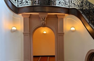 Château à vendre 61137 Schöneck, Hesse, Kellereingang, eigenes Kellerabteil