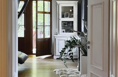 Château à vendre 61137 Schöneck, Hesse, Helle Kassettentüren