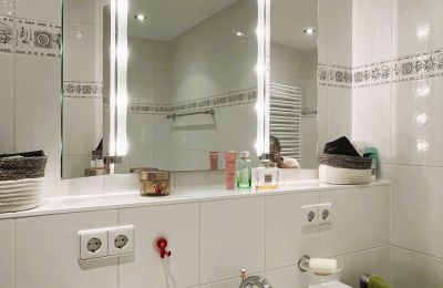 Château à vendre 61137 Schöneck, Hesse, Badezimmer