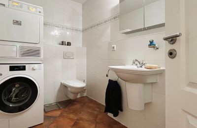 Château à vendre 61137 Schöneck, Hesse, Geräumiges Gäste-WC