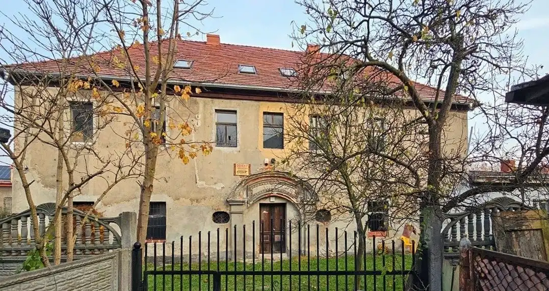 Photos Bâtiment historique à Żary - projet hôtelier ou résidentiel en centre-ville
