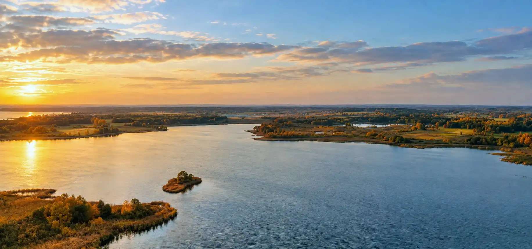 Photos Projet de développement à proximité du lac dans un quartier résidentiel soigné