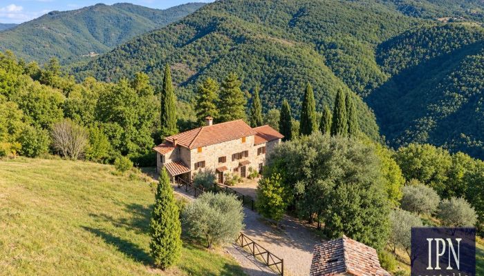 Maison de campagne sur deux niveaux près de Santa Maria la Rassinata
