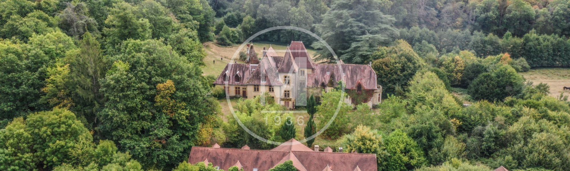 ???images??? Château à vendre Luzy 21 pièces - 800 m²