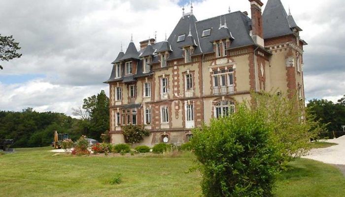???images??? 19th C Chateau with lift for sale on edge of village