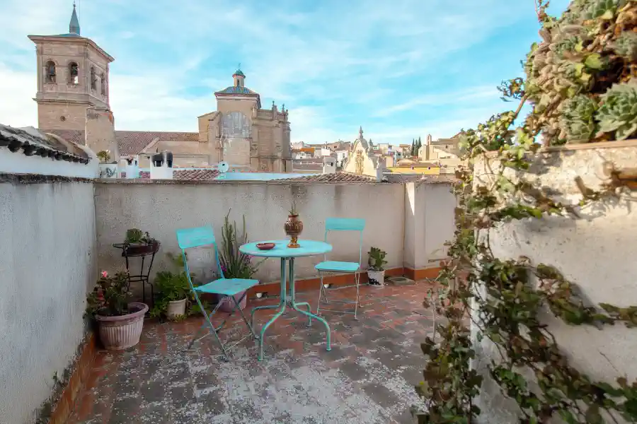 Terrasse sur le toit de la demeure Casa solar de los Moreno à Chinchilla en Castille