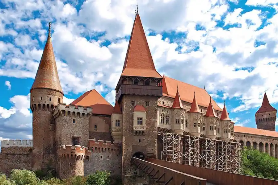 Le château des Corvin (Castelul Corvinilor) à Hunedoara, en Transylvanie