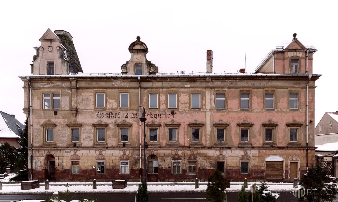 Erbgericht: Der ehemalige Gasthof mit schmuckvollem Tanzsaal steht unter Denkmalschutz