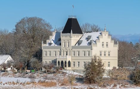 Wrangelsburg, Schlossplatz - Manoir rénové de Wrangelsburg 2021