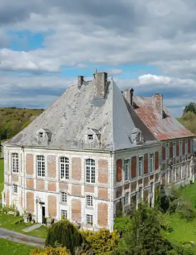 Monastère recherche de biens 2025