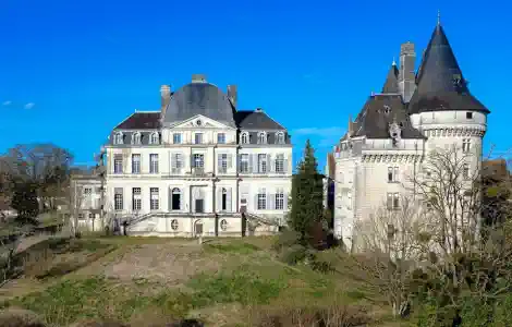 Châteaux manoirs demeures France