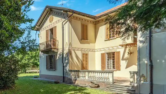 Demeure historique à vendre 28040 Lesa, Piémont,  Italie