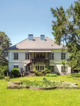 Demeure au lac Traunsee avec jardins et charme historique