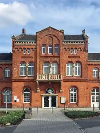 Ancienne gare ferroviaire à Diepholz | Immeuble commercial avec 7 unités et forte visibilité ICE