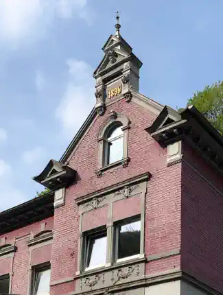 Maison historique à Altena, Allemagne – Propriété avec vue sur le château