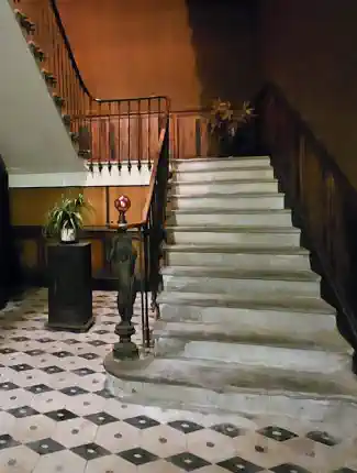 Maison de maître de 1824 de 640 m2 à rénover, un jardin, un garage secteur Narbonne, Narbonne, Occitanie