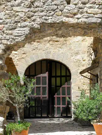 Demeure de village du XVe siècle avec verger, à 12,5 km d'Uzès, Uzès, Occitanie
