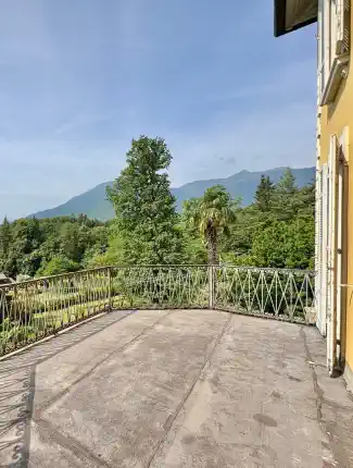 Villa storica con terreno a Mergozzo, Val Grande