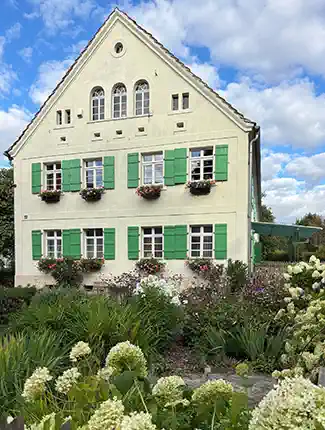 Ancien corps de ferme dans la région frontalière entre la Pologne, l’Allemagne et la République tchèque