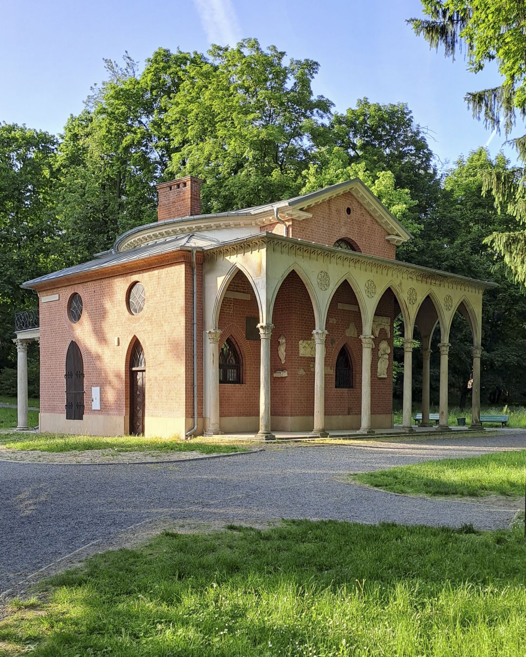 Maison gothique, parc du château de Puławy